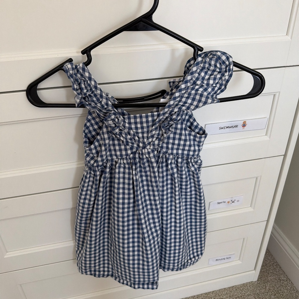 Baby Gap 3T outfits - Picture 3 of 7